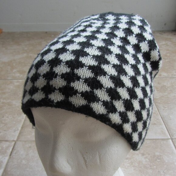 Checkerboard Beanie Hat Unisex - Picture 2 of 4
